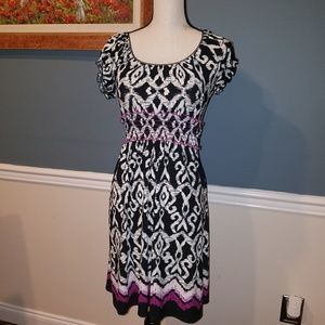 Pretty B&W dress with pink details